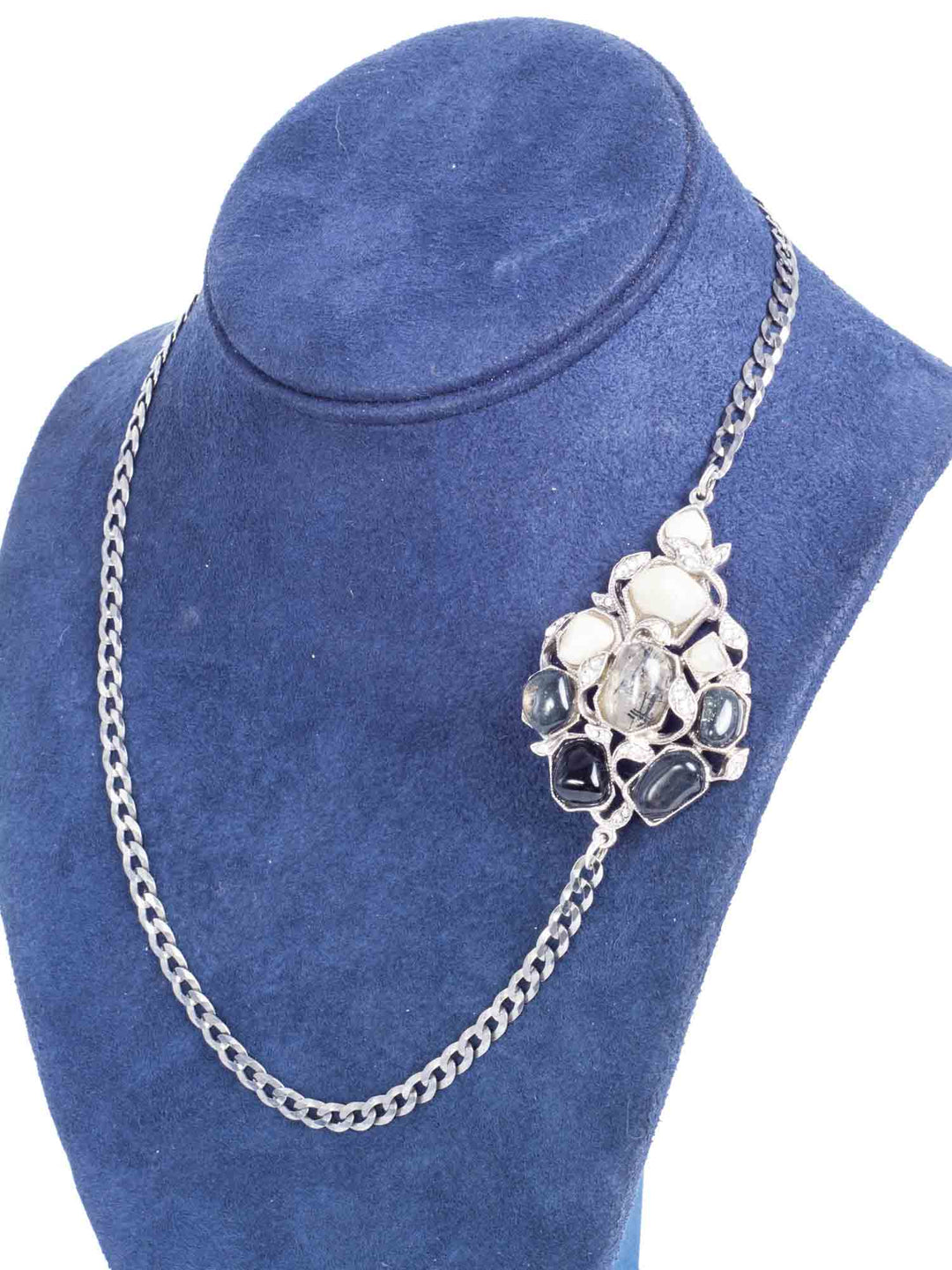 Top Quality Chanel Gripoix Cabochon Silver Pearl Necklace White Black