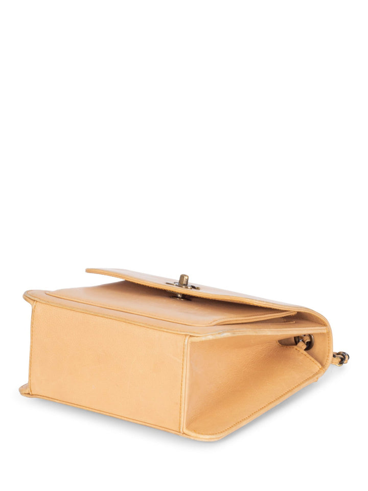 Top Quality Chanel Leather CC Logo Flap Messenger Bag Beige