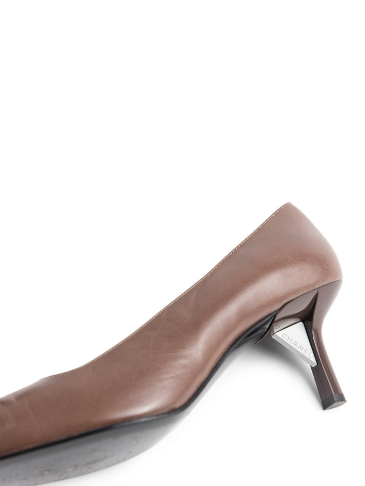 Top Quality Chanel Logo Leather Pointy Toe Kitten Heels Shoes Brown