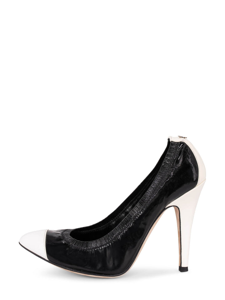 Top Quality Chanel Patent Leather CC Logo Pumps Black White