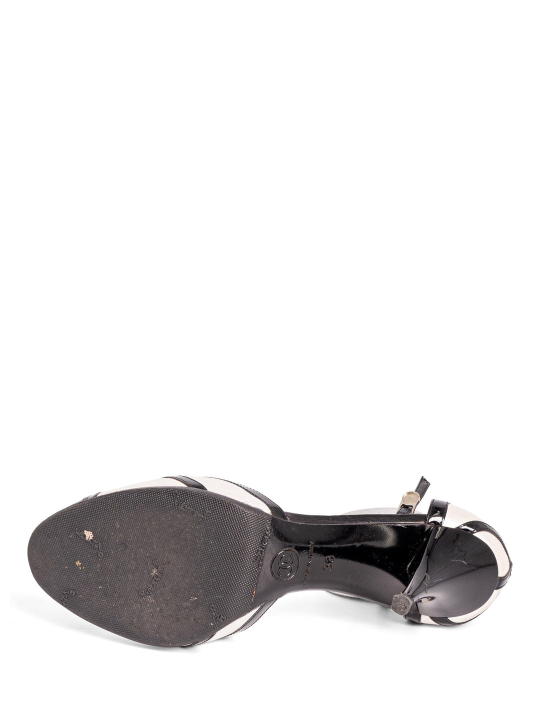 Top Quality Chanel Patent Leather Pumps Black White