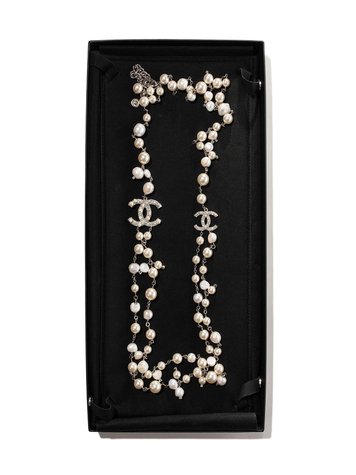 Top Quality Chanel Pearl CC Logo Long Necklace Silver