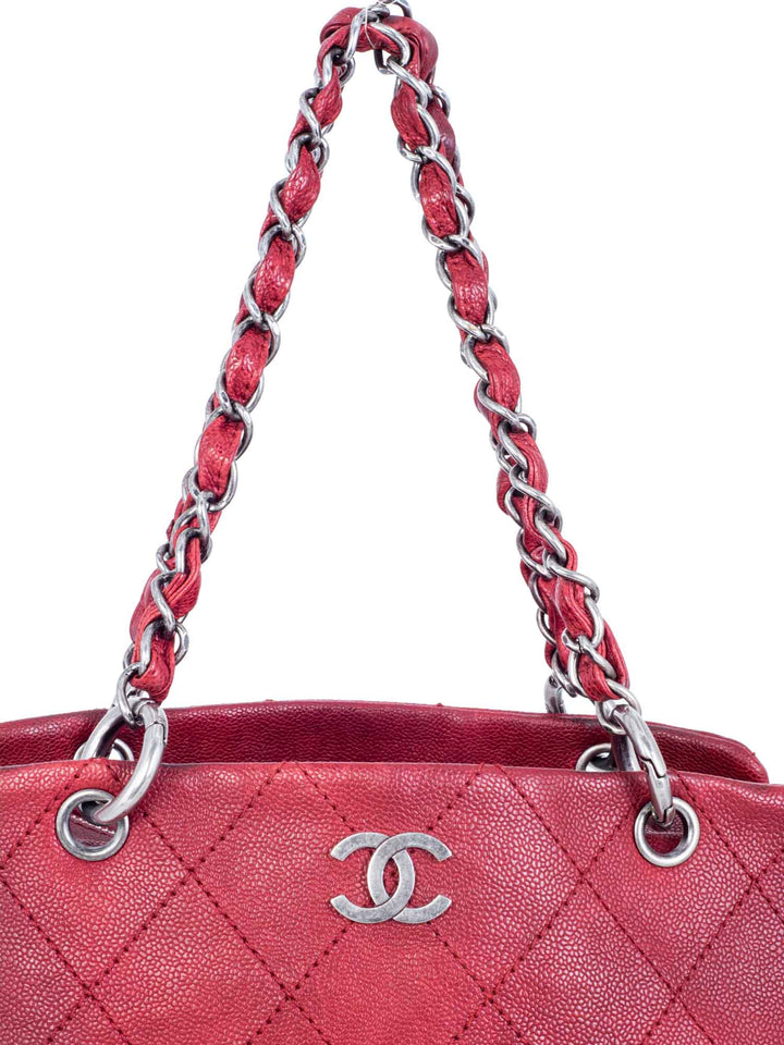 Top Quality Chanel Quilted Caviar CC Logo Petit Shopper Bag Red