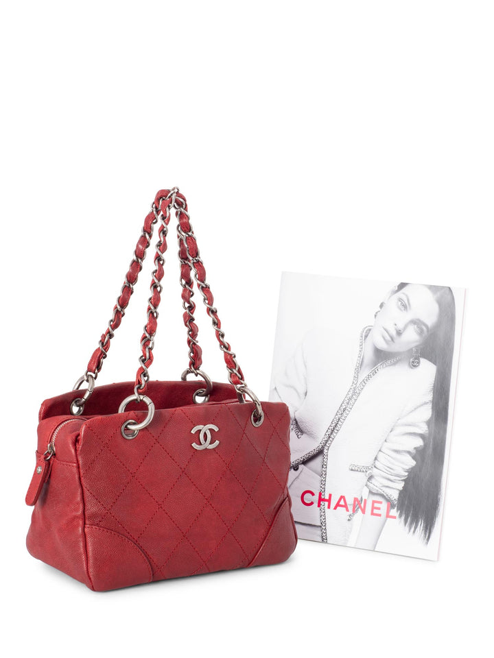 Top Quality Chanel Quilted Caviar CC Logo Petit Shopper Bag Red