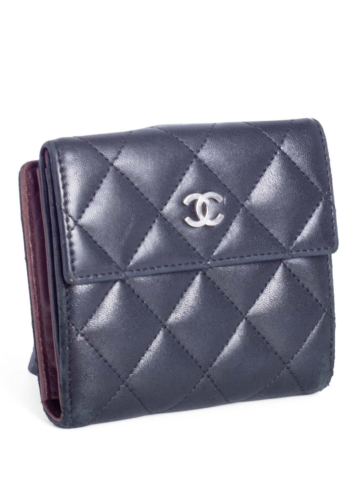 Top Quality Chanel Quilted Leather CC Logo Bifold Wallet Black