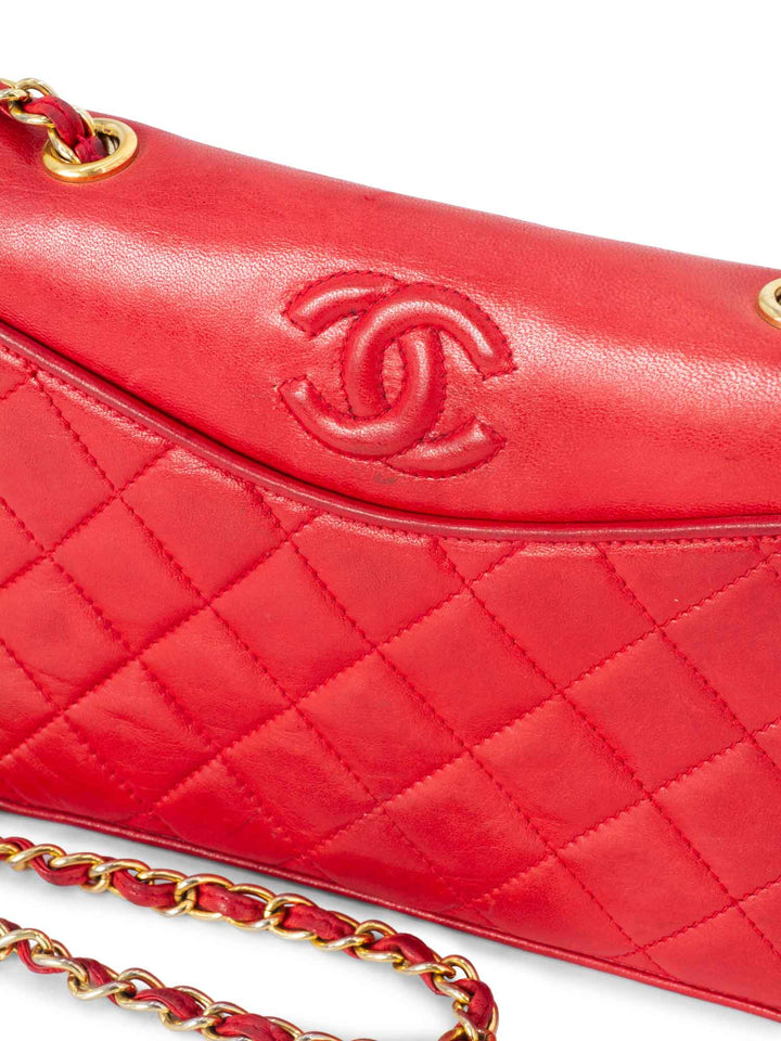 Top Quality Chanel Quilted Leather CC Logo Flap Messenger Bag Red