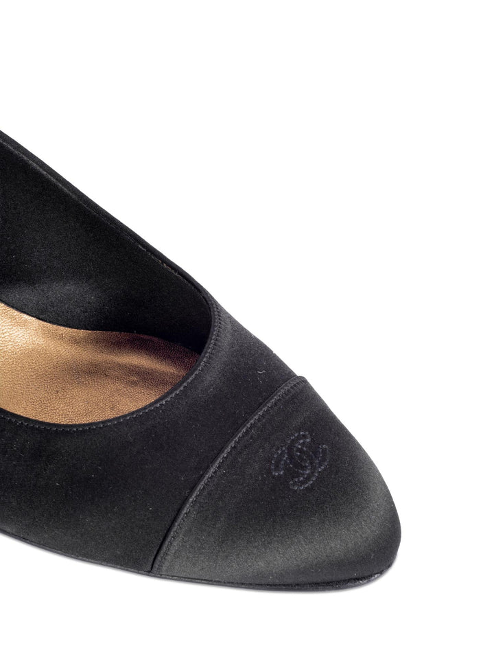 Top Quality Chanel Silk CC Logo Cap Toe Sling Back Kitten Heels Black