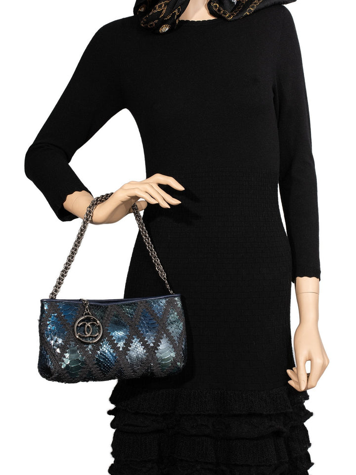 Top Quality Chanel Stitch CC Logo Pochette Bag Blue Green