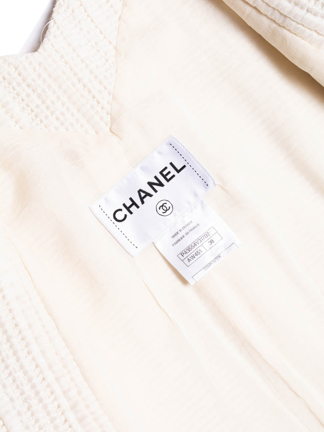 Top Quality Chanel Tweed CC Logo Hammered Pearl Cut Out Jacket Ivory