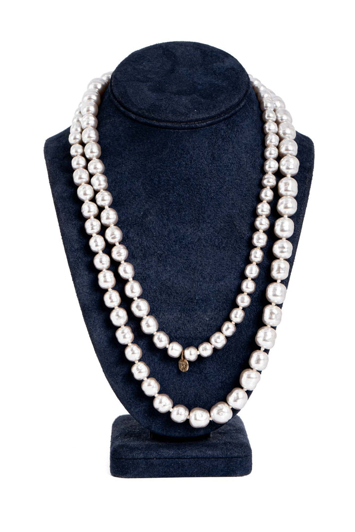 Top Quality Chanel Vintage CC Logo Pearl Long Necklace Grey
