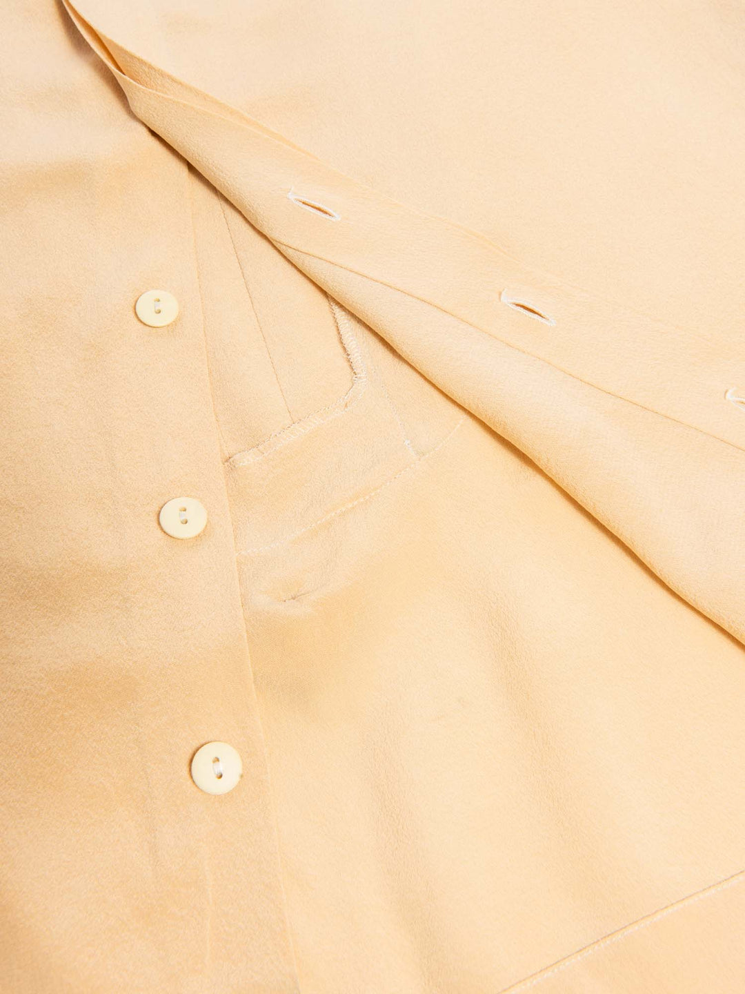 Top Quality Chanel Vintage CC Logo Pleated Slik Blouse Beige Gold