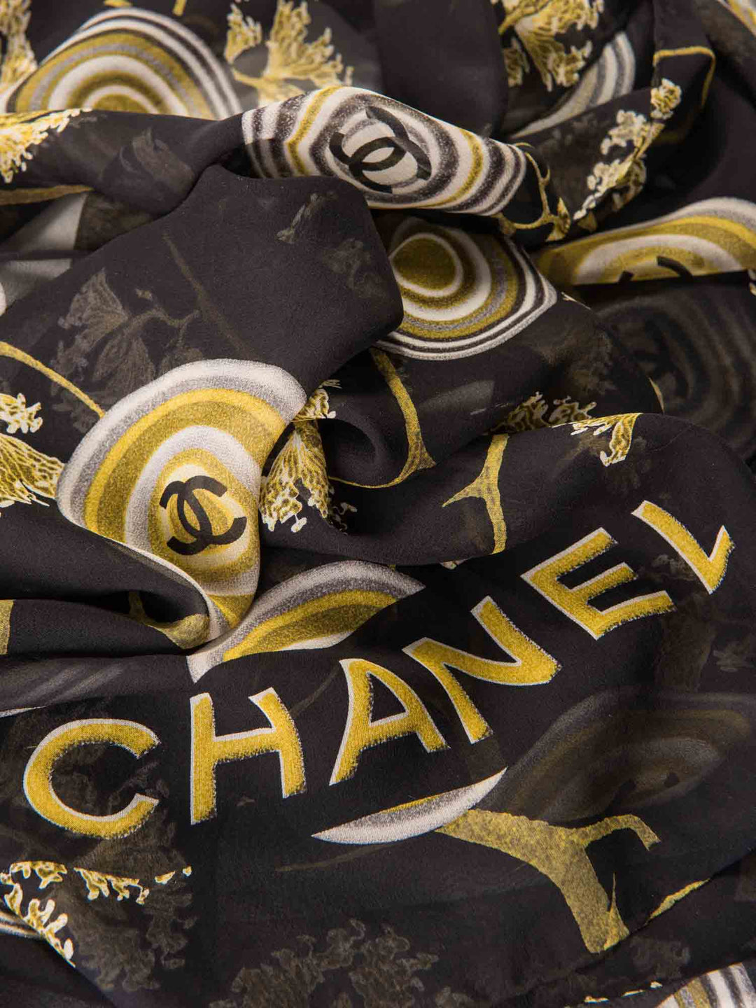 Top Quality Chanel Vintage CC Logo Silk Medallion Scarf Black Gold