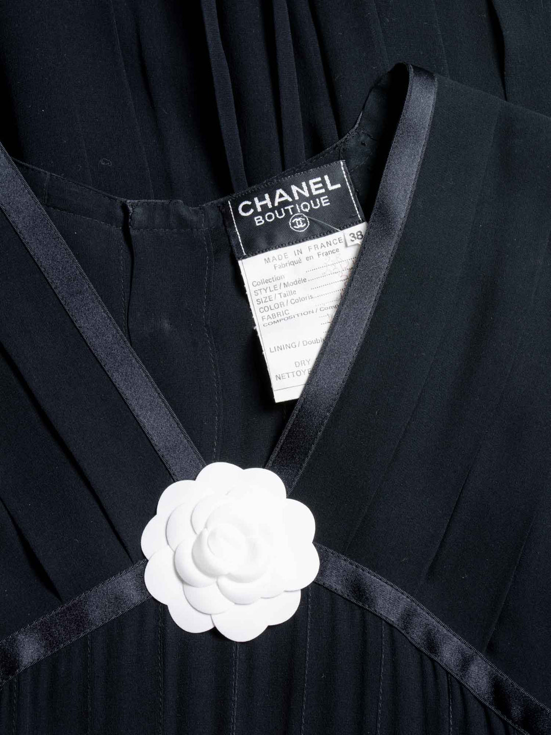 Top Quality Chanel Vintage Camellia Silk Maxi Pleated Dress Black