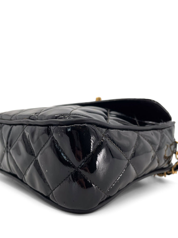 Top Quality Chanel Vintage  Patent Leather 24k Gold CC Logo Camera Bag Black