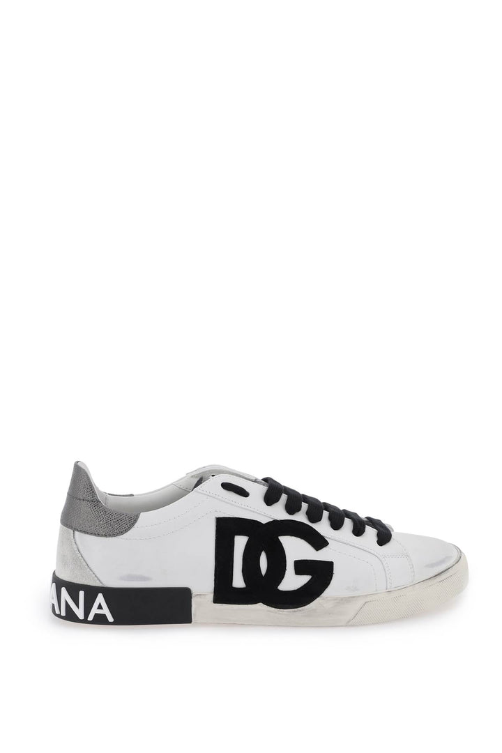 EMBOSSED LOGO LOW TOP SNEAKERS