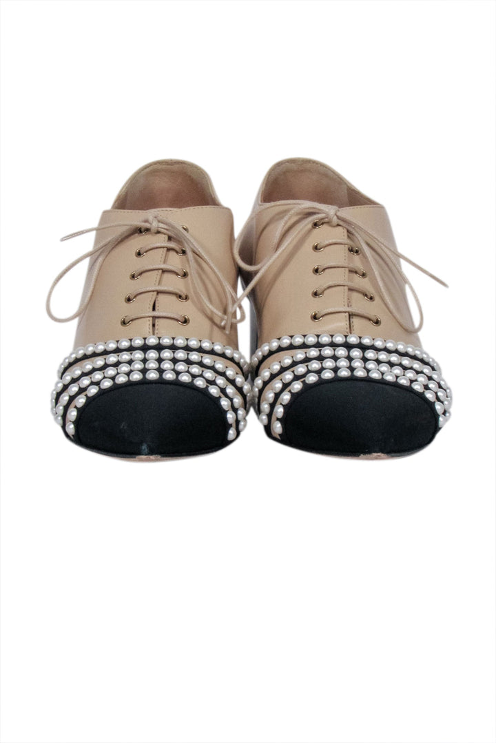 Top Quality Chanel - Beige, Black, & Pearl Low Heel Loafers Sz 9