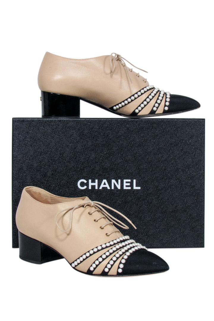 Top Quality Chanel - Beige, Black, & Pearl Low Heel Loafers Sz 9