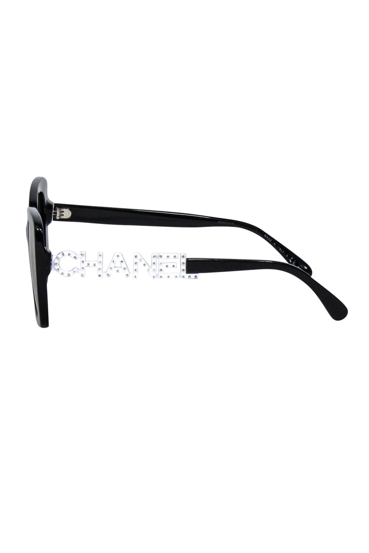 Top Quality Chanel - Black Frames w/ Bejeweled Top Quality Chanel Leg Sunglasses