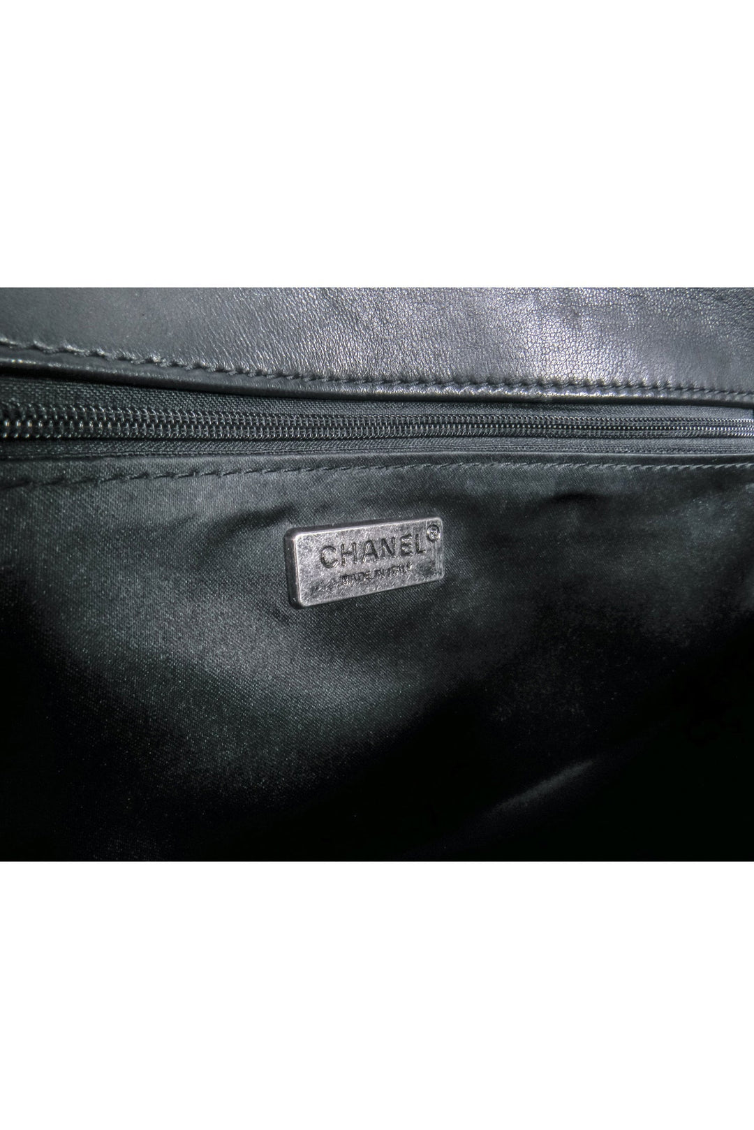 Top Quality Chanel - Black Leather Chevron Clutch