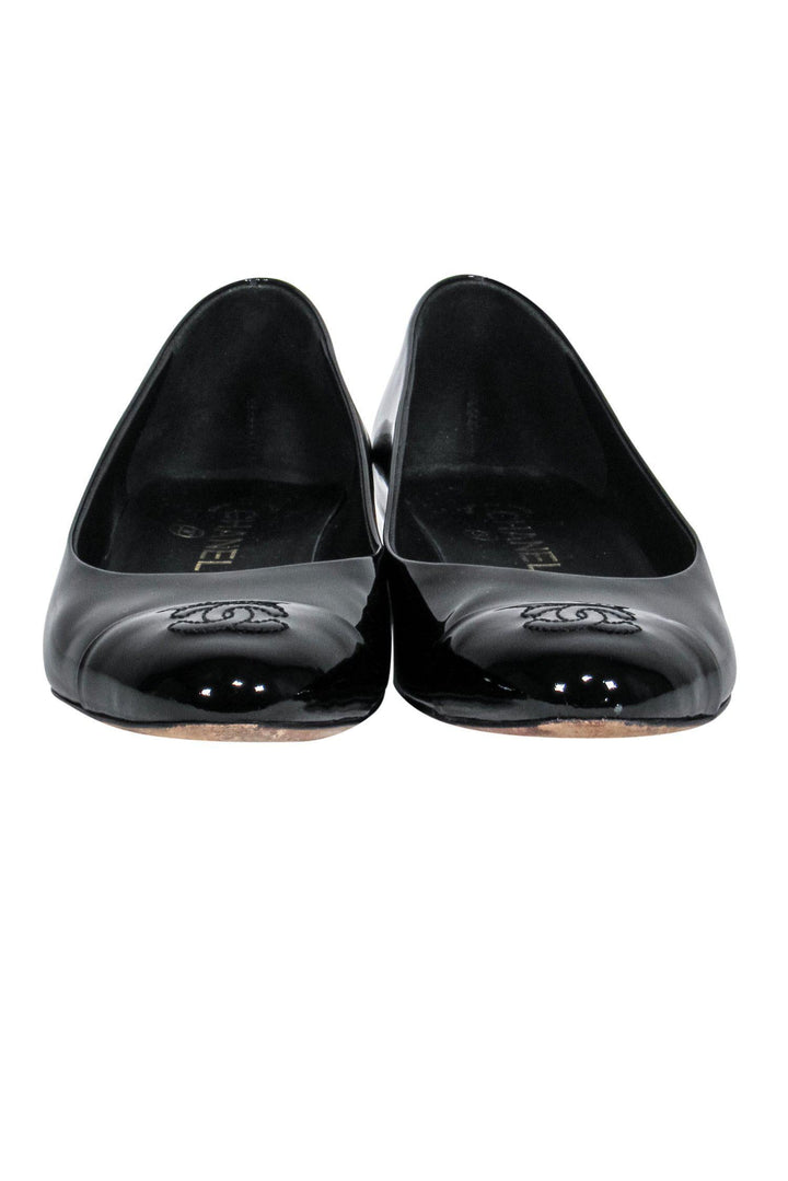 Top Quality Chanel - Black Patent Leather Flats w/ Logo Sz 7