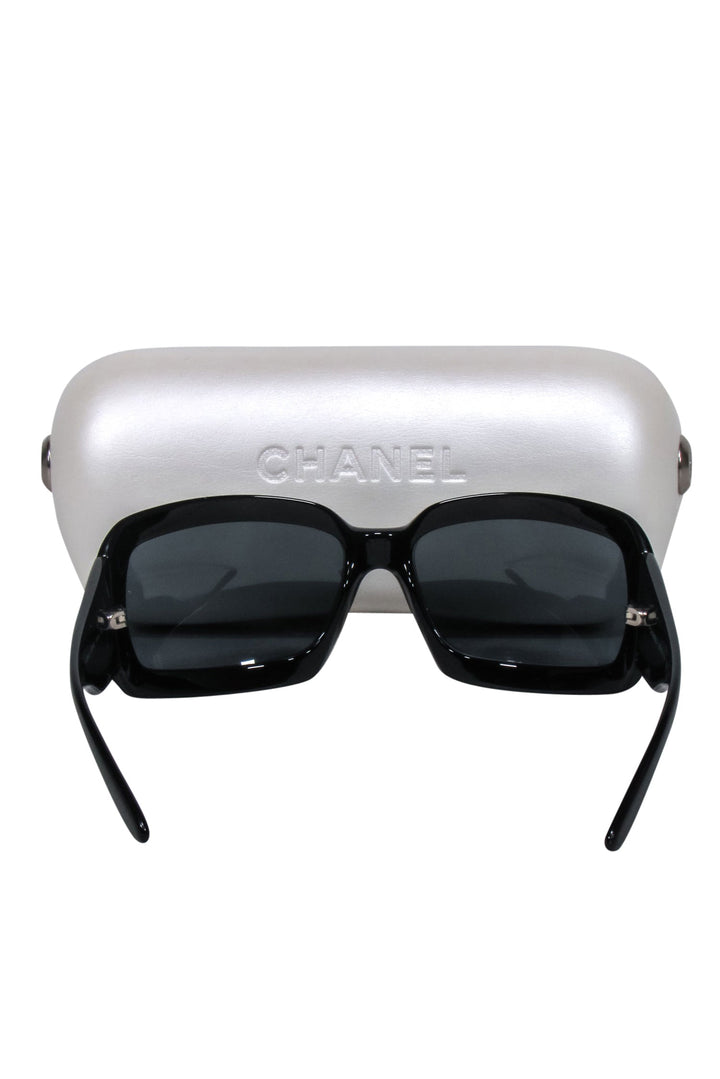 Top Quality Chanel - Black Square w/ White "CC Logo Sunglasses