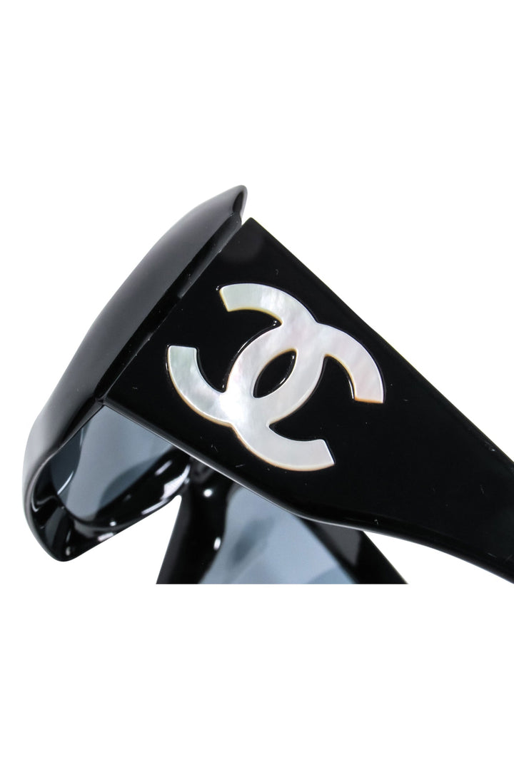 Top Quality Chanel - Black Square w/ White "CC Logo Sunglasses