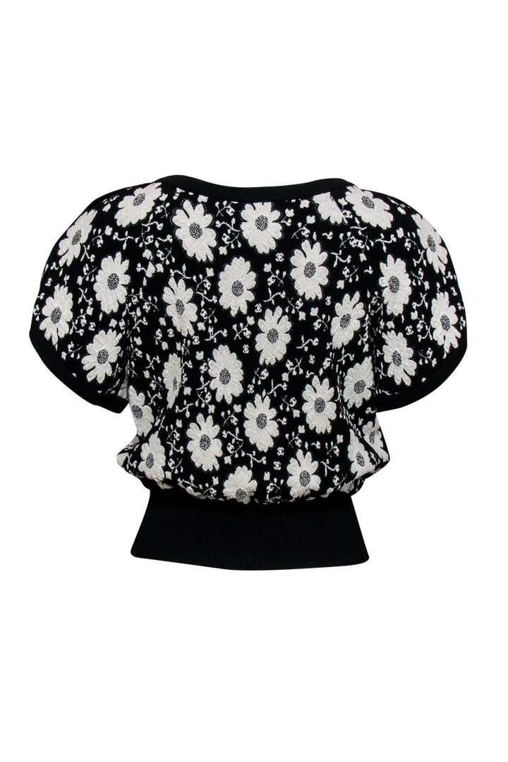 Top Quality Chanel - Black & White Floral Embroidered Short Sleeve Sweater Sz 4