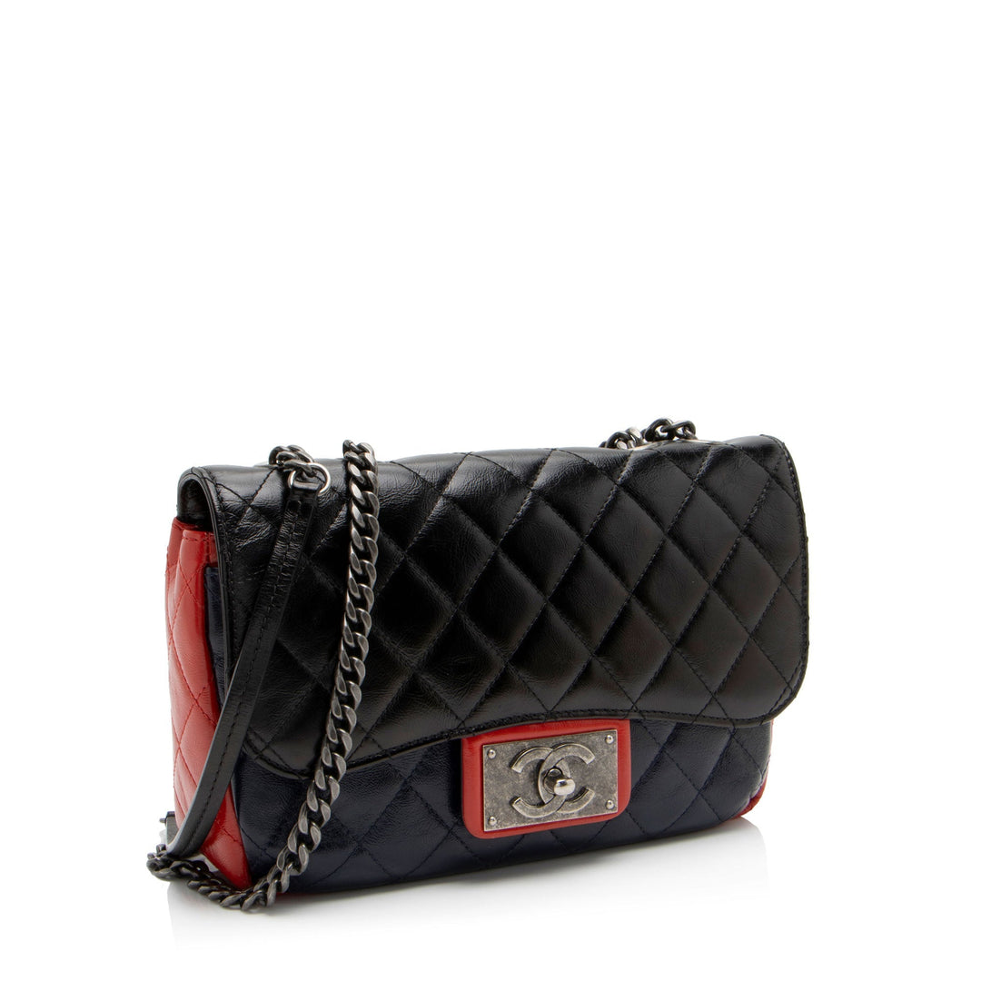 Top Quality Chanel Glazed Calfskin CC Plate Medium Flap Bag (SHF-5bc3aa)