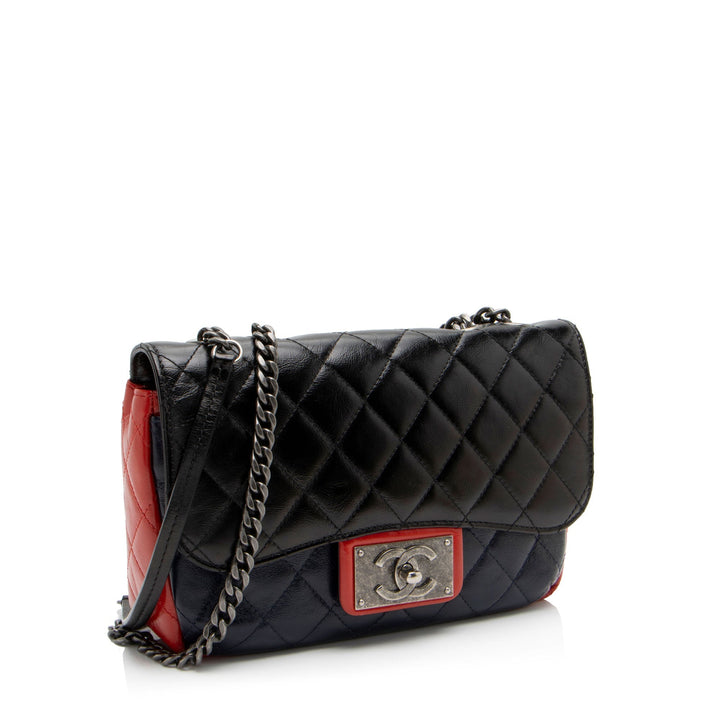 Top Quality Chanel Glazed Calfskin CC Plate Medium Flap Bag (SHF-5bc3aa)
