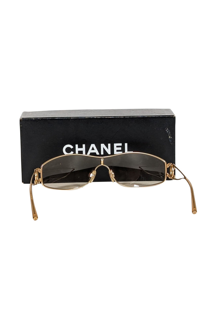 Top Quality Chanel - Gold Logo Side Narrow Sunglasses