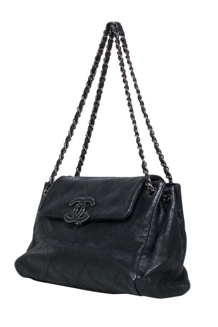 Top Quality Chanel - Hamptons Accordion Flap Quilted Calfskin Shoulder Bag