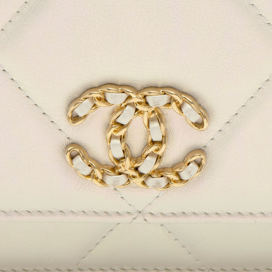Top Quality Chanel Iridescent Lambskin 19 Wallet on Chain (SHF-Q3iEEa)