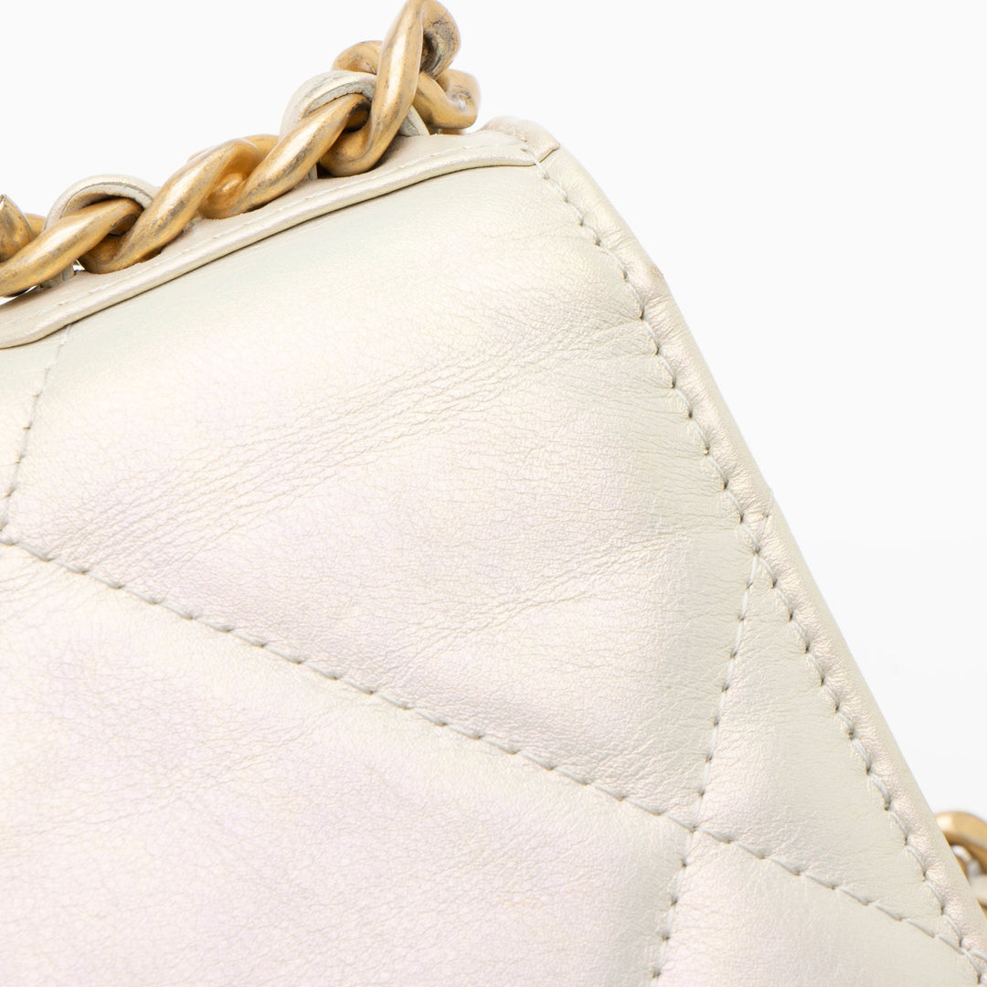Top Quality Chanel Iridescent Lambskin 19 Wallet on Chain (SHF-Q3iEEa)