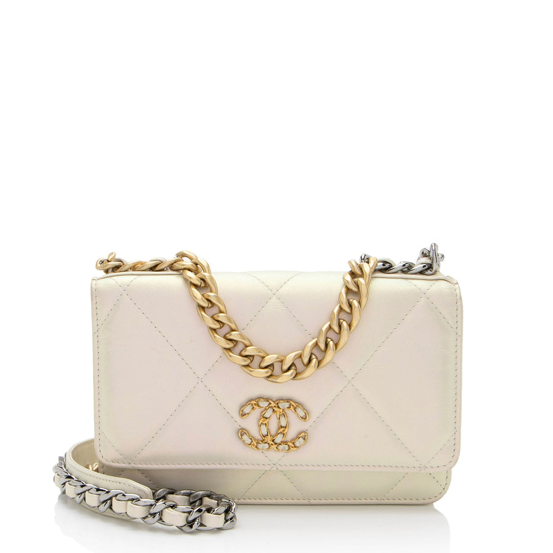 Top Quality Chanel Iridescent Lambskin 19 Wallet on Chain (SHF-Q3iEEa)