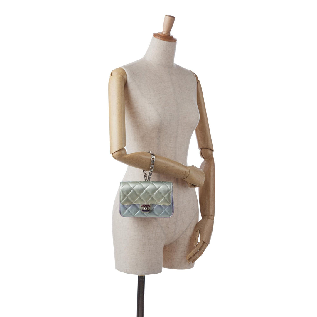 Top Quality Chanel Iridescent Lambskin Wristlet Clutch Bag (SHG-OsxRyI)