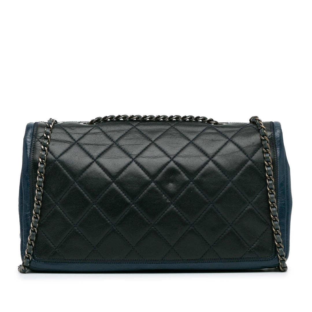 Top Quality Chanel Medium Bicolor Lambskin Graphic Flap (SHG-EwBfXt)