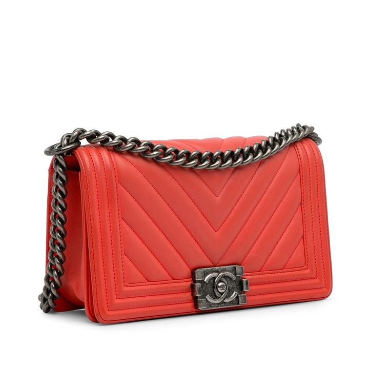 Top Quality Chanel Medium Calfskin Chevron Boy Flap (SHG-EoQdFy)
