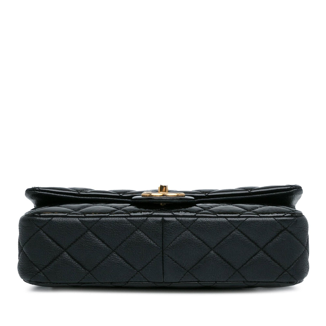 Top Quality Chanel Medium Patent Goatskin CC Eyelet Flap (SHG-Et4xHu)