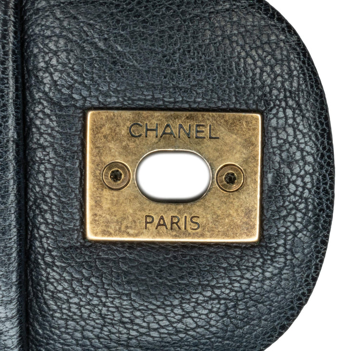 Top Quality Chanel Medium Patent Goatskin CC Eyelet Flap (SHG-Et4xHu)