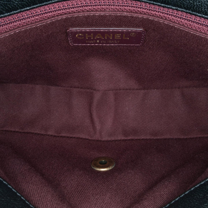 Top Quality Chanel Medium Patent Goatskin CC Eyelet Flap (SHG-7lc5oU)