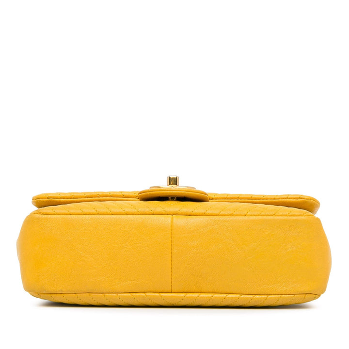 Top Quality Chanel Medium Wrinkled Calfskin Chevron Medallion Charm Surpique Flap (SHG-lFqOe2)