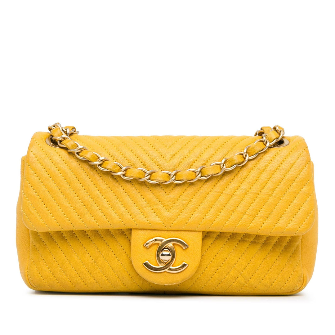 Top Quality Chanel Medium Wrinkled Calfskin Chevron Medallion Charm Surpique Flap (SHG-lFqOe2)