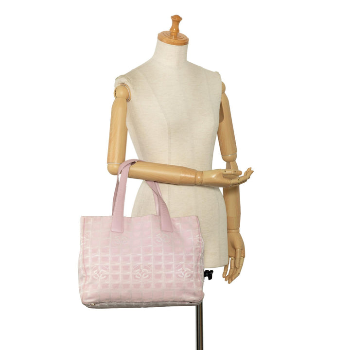 Top Quality Chanel New Travel Line Tote (SHG-anTkPW)