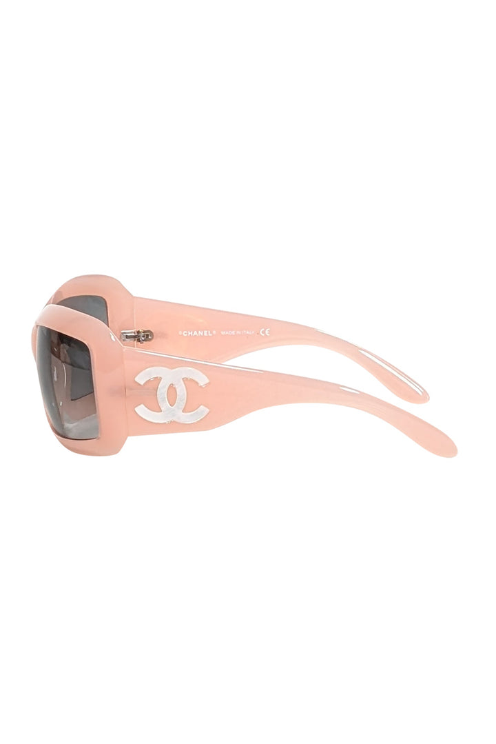 Top Quality Chanel - Pink Acrylic Frame w/ White Logo Side Detail Sunglasses