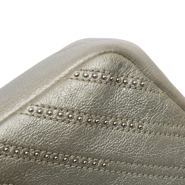 Top Quality Chanel Small Chevron Calfskin Stud Wars Flap (SHG-l15TVk)