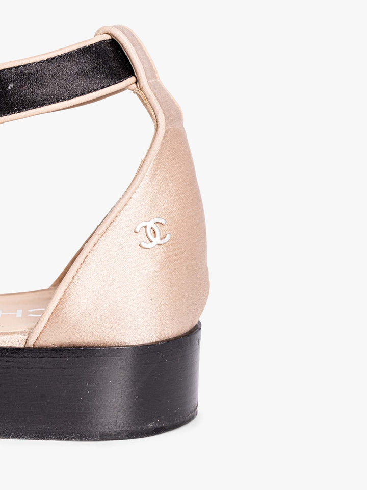 Top Quality Chanel Spring Runway 2015 Cut-Out Bow Oxfords Shoes Black Beige
