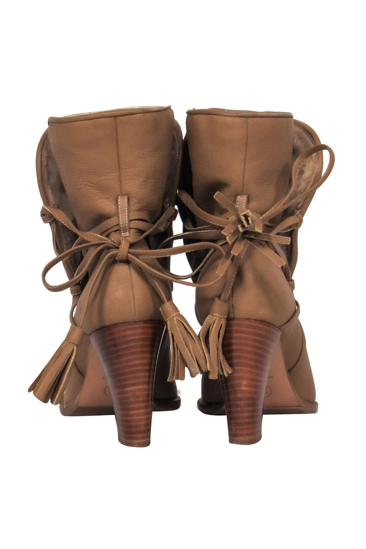 Top Quality Chanel - Tan Leather Heeled Boot w/ Fuzzy Lining Sz 8
