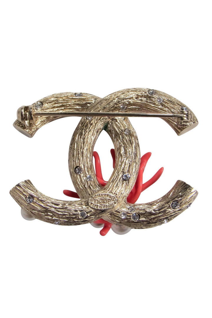 Top Quality Chanel - Textured Gold "CC" Logo Brooch w/ Coral & Pearl Design