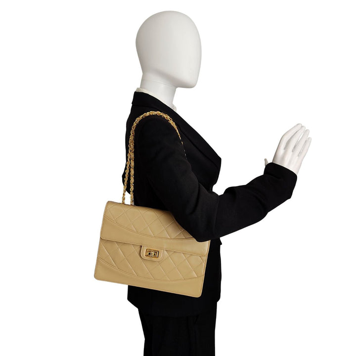 Top Quality Chanel Top Quality Chanel Top Quality Chanel Timeless Classica turn lock bag in beige leather