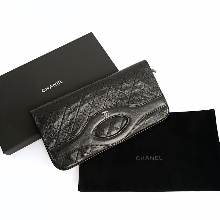 Top Quality Chanel Clutch handbag in matelasse black leather